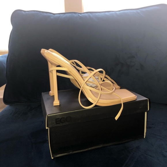 NEW EGO Shoes- NUDE THONG BUCKLE STRAP DETAIL SQUARE TOE STILETTO (Size US 8) - Picture 6 of 10